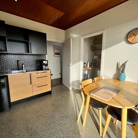 فيلا Fiordland Eco-Retreat -- Panoramic Views -- Hot Tub تي أناو المظهر الخارجي الصورة