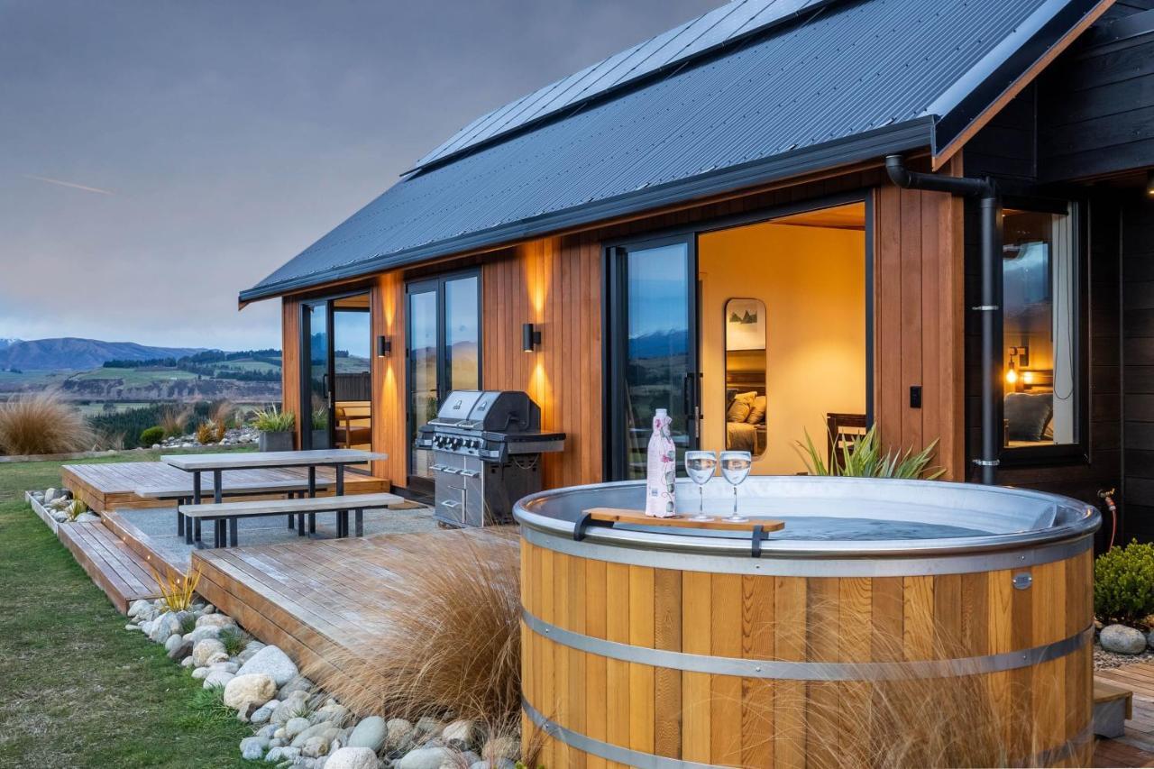 فيلا Fiordland Eco-Retreat -- Panoramic Views -- Hot Tub تي أناو المظهر الخارجي الصورة