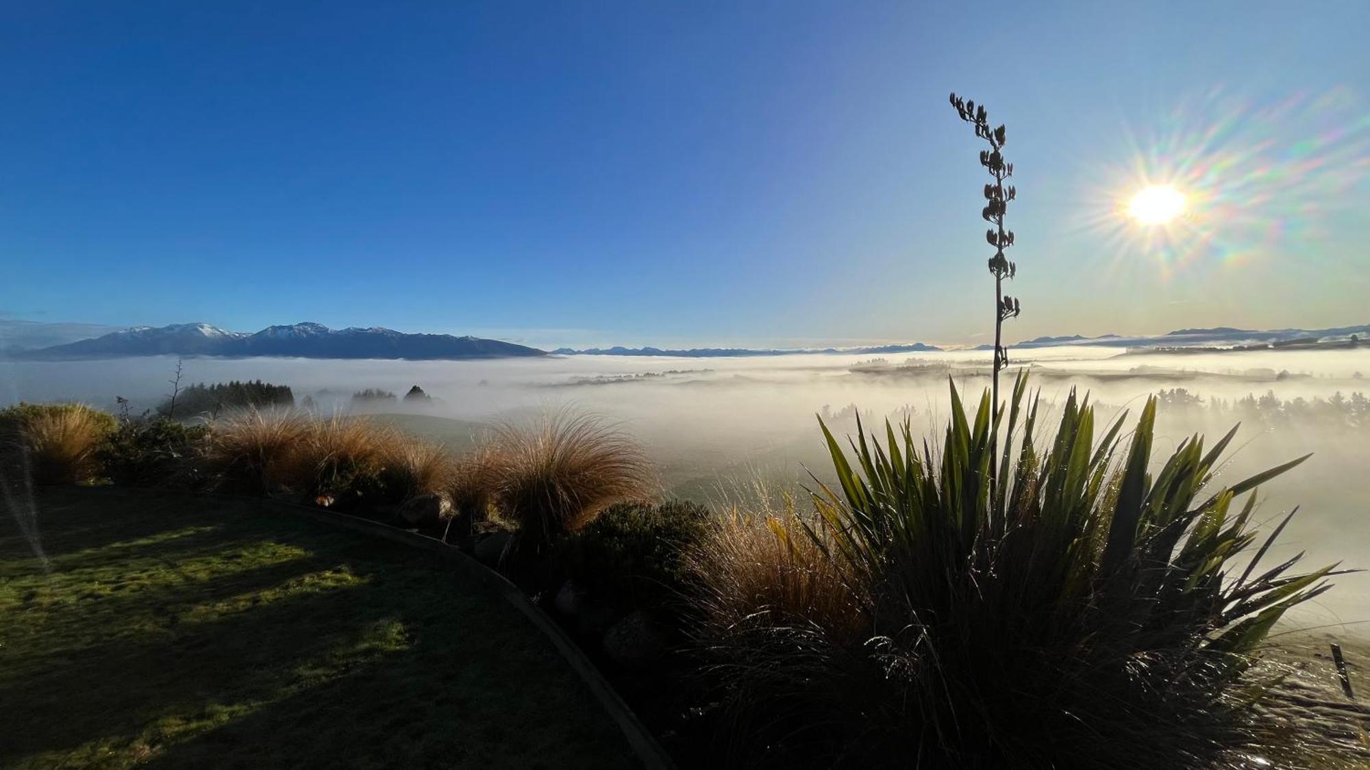 فيلا Fiordland Eco-Retreat -- Panoramic Views -- Hot Tub تي أناو المظهر الخارجي الصورة